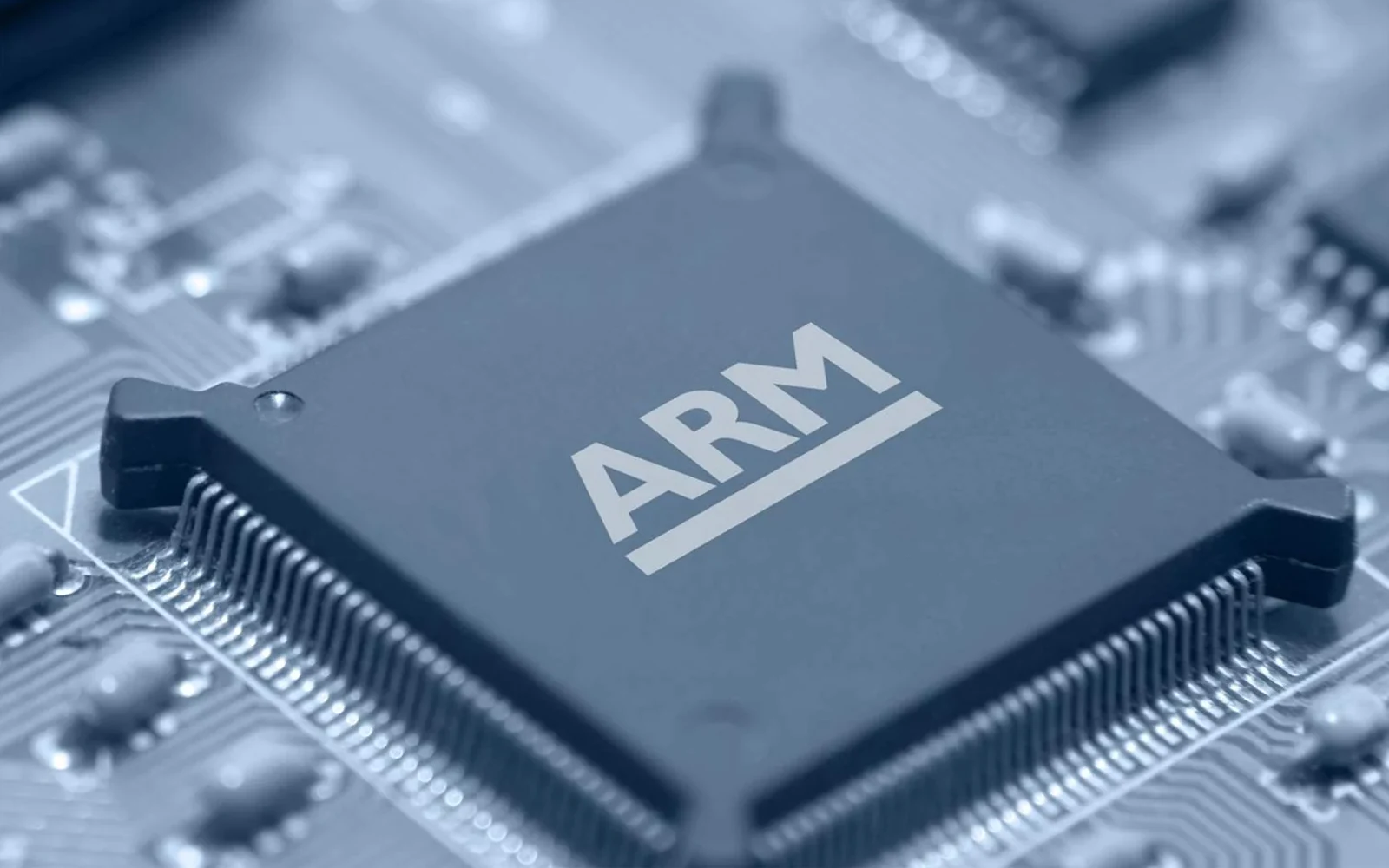 مایکروسافت مشغول توسعه‌ی تراشه‌های ARM برای لپ‌تاپ‌های سرفیس است